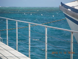 234 83c. Great Barrier Reef tour