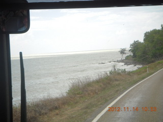 140 83e. total solar eclipse - drive back to Cairns