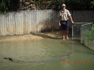 407 83f. Hartley's Crocodile Adventures - crocodile show