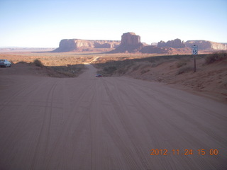 61 83q. Monument Valley tour