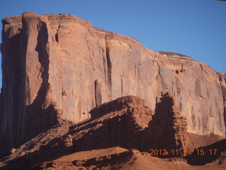 80 83q. Monument Valley tour