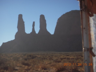 Monument Valley tour - Three Sisters