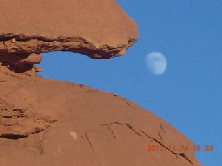 Monument Valley tour - moon