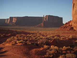 Monument Valley tour - Kristina and tour vehicle