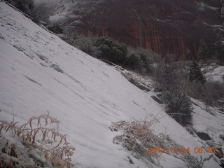 49 84q. Zion National Park - cloudy, foggy Observation Point hike