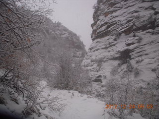 69 84q. Zion National Park - cloudy, foggy Observation Point hike