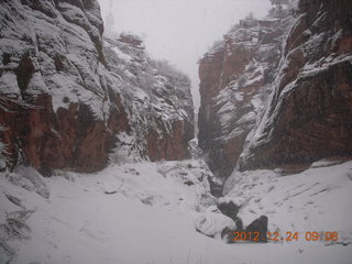 76 84q. Zion National Park - cloudy, foggy Observation Point hike - Echo Canyon entrance