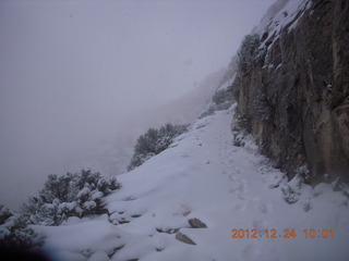 104 84q. Zion National Park - cloudy, foggy Observation Point hike