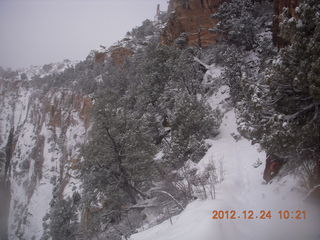 114 84q. Zion National Park - cloudy, foggy Observation Point hike