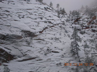 217 84q. Zion National Park - cloudy, foggy Observation Point hike