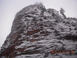 223 84q. Zion National Park - cloudy, foggy Observation Point hike