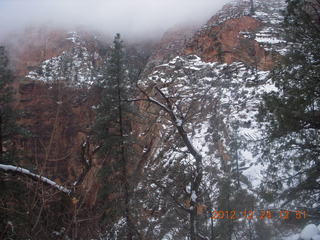 236 84q. Zion National Park - cloudy, foggy Observation Point hike