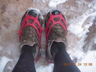 242 84q. Zion National Park - cloudy, foggy Observation Point hike - my damaged crampon