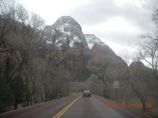 243 84q. Zion National Park - drive