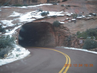 306 84q. Zion National Park - drive - tunnel