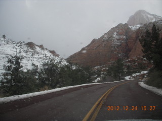 315 84q. Zion National Park - drive