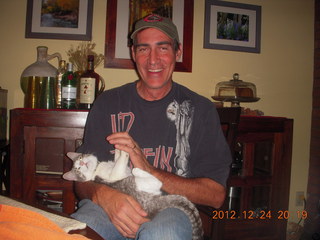 354 84q. Shaun M and cat