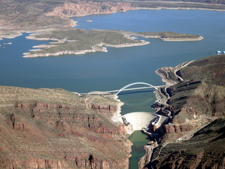 Sean G grapevine pictures - Roosevelt Lake dam
