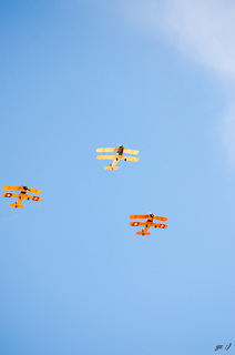 Yaseen's pictures - airplanes flying over Cactus Fly-in
