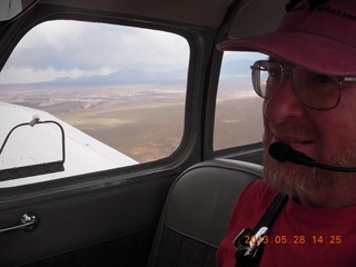 1215 89u. Adam flying N8377W back to Canyonlands