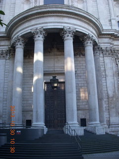 86 8ew. London tour - St. Paul Cathedral