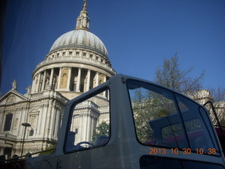 London tour - St. Paul Cathedral sign