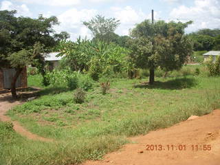 Uganda - drive north to Chobe Sarari Lodge - local store selection