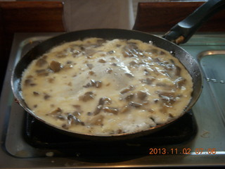 8 8f2. Uganda - Chobe Safari Lodge - mushroom omelet cooking