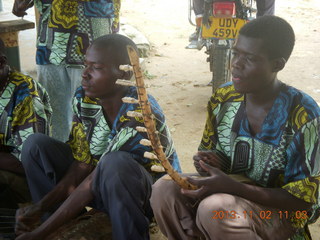 121 8f2. Uganda - Murcheson Falls National Park - musician