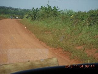 Uganda - drive to chimpanzee park