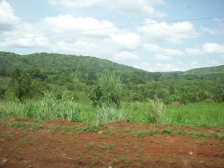 Uganda - drive to chimpanzee park