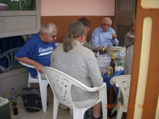 76 8f4. Uganda - drive to chimpanzee park - lunch