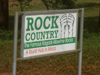 Uganda - drive to chimpanzee park - lunch