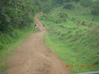 Uganda - drive to chimpanzee park