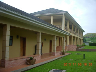 108 8f5. Uganda - Mountain of the Moon hotel