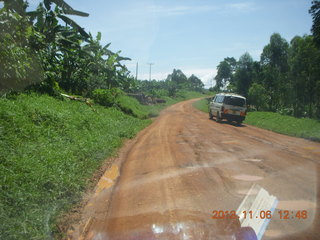 Uganda - drive from hotel to chimpanzee park