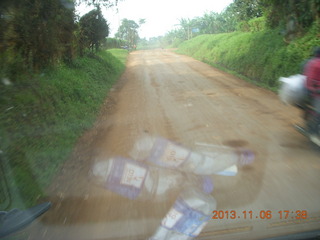 265 8f6. Uganda - drive back from chimpanzee park