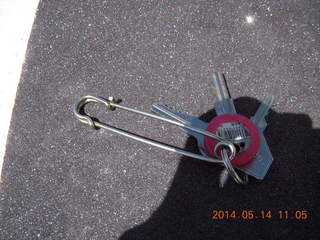 84 8me. n8377w keys