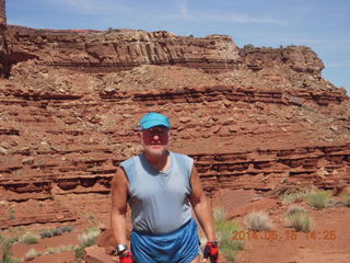 2301 8mf. Canyonlands National Park - Lathrop hike - Adam (tripod and timer)