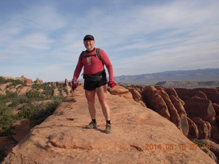 2310 8mg. Arches National Park - Devil's Garden hike - Adam