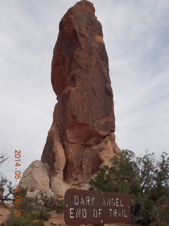 66 8mg. Arches National Park - Devil's Garden hike - Dark Angel + sign