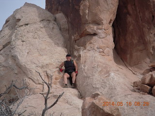 68 8mg. Arches National Park - Devil's Garden hike - Adam on Dark Angel