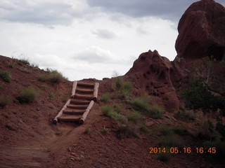 316 8mg. Fisher Tower hike - horizontal ladder