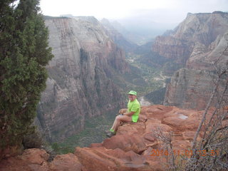 2446 8t1. Zion National Park - Observation Point hike - summit - Adam