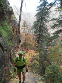 2453 8t1. Zion National Park - Observation Point hike - Adam