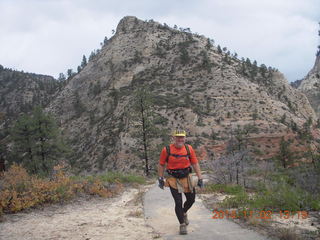 2493 8t2. Zion National Park - West Rim hike - Adam