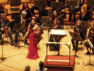 Philadelphia Orchestra with pianist twins