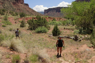 2677 8zv. Beaver Creek Canyon hike - Adam