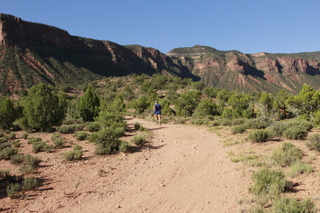 125 8zw. drive to Calamity Mine - Adam running (back)