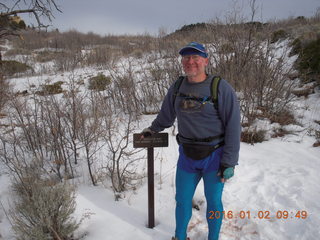 2864 972. Zion National Park - Observation Point hike - Adam